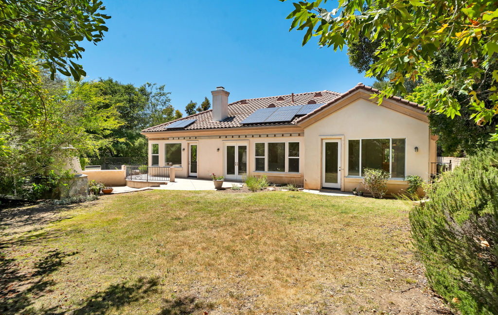 301 Briar Bluff Cir- HsHProd-46