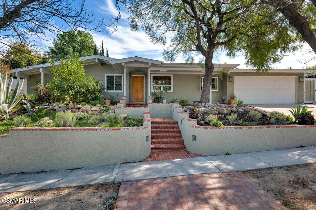 860 Yorkshire Avenue, Thousand Oaks,CA 91360