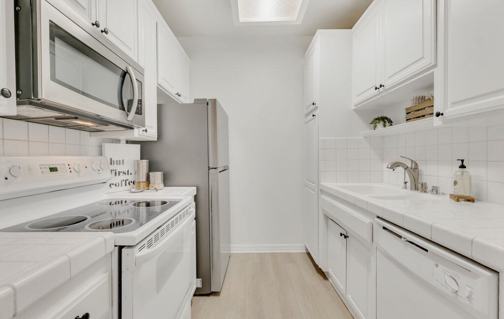152 Maegan Pl- HsHProd-26