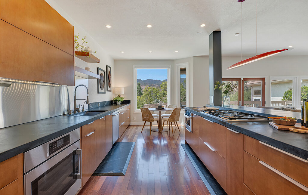 32146 Canyon Ridge Dr-HsHProd-33